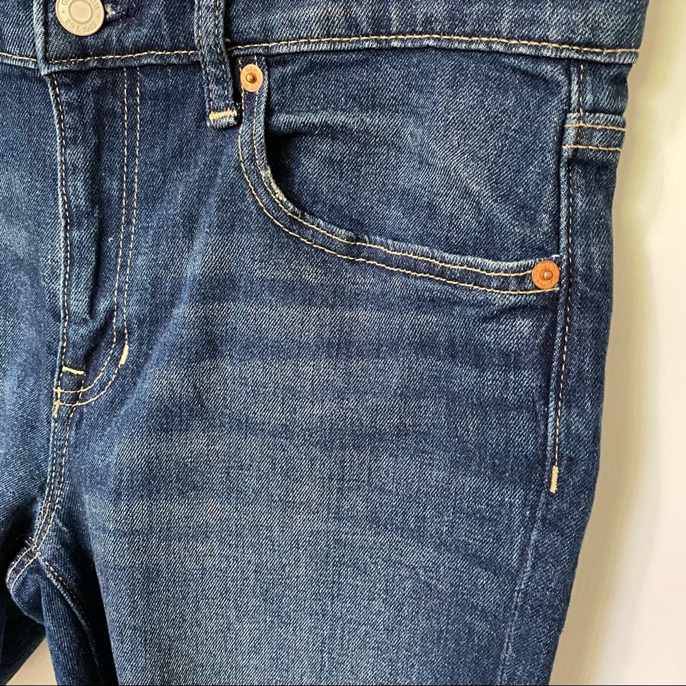 NWOT Gap 9” Bermuda Jean Shorts Indigo Blue size 8 - Picture 6 of 14